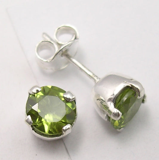 925 Sterling Silver Peridot Earring 0.7cm