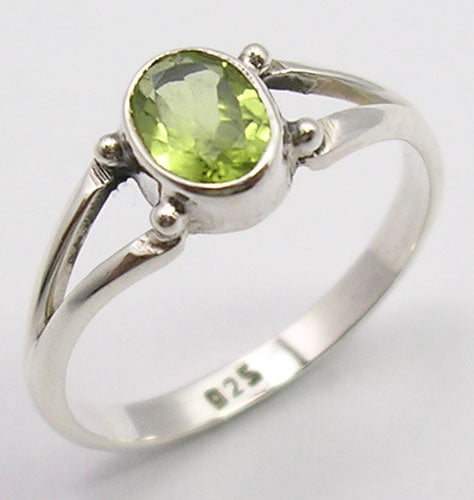 925 Sterling Silver Peridot Ring