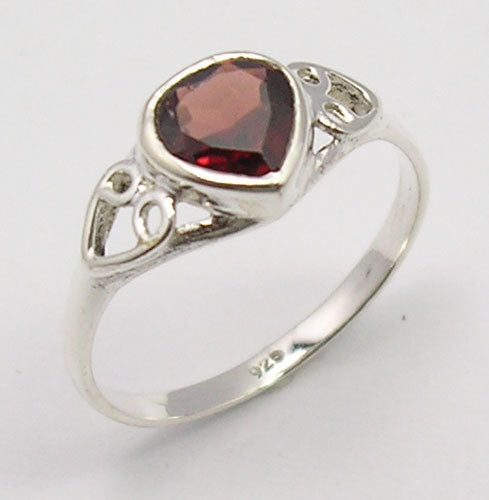 925 Sterling Silver Garnet Heart Ring